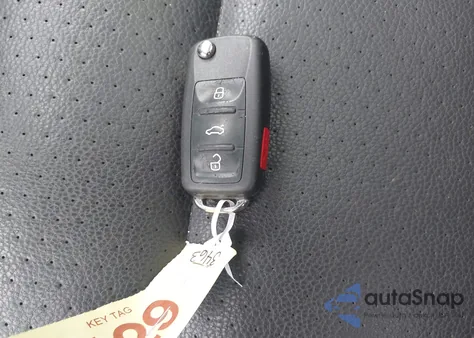 2017 Volkswagen Tiguan 2.0T Wolfsburg Edition из США, поврежденный, VIN WVGSV7AX3HK037795